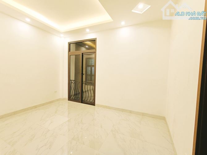 Bán nhà Đội Cấn quận Ba Đình - sổ đỏ 40m2 - nhà 5 tầng - giá chỉ 8,5 tỷ. - 4