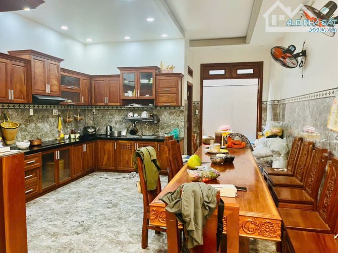 Giảm gần 2 tỷ, Chủ nhà chơi lớn tặng Toàn bộ Nội thất Gỗ quý - 4