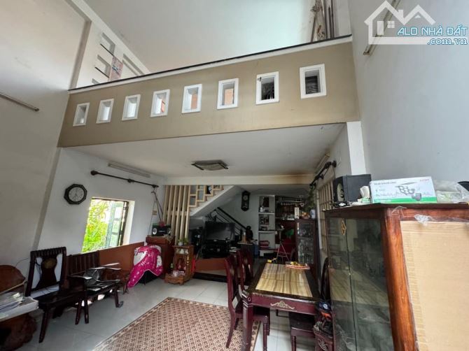 - HÀNG HIẾM - VÕ VĂN KIỆT - HỒ HỌC LÃM - NHÀ 2 MẶT TIỀN - NGANG KHỦNG - (10 X 16 )- 3 TẤM - 4