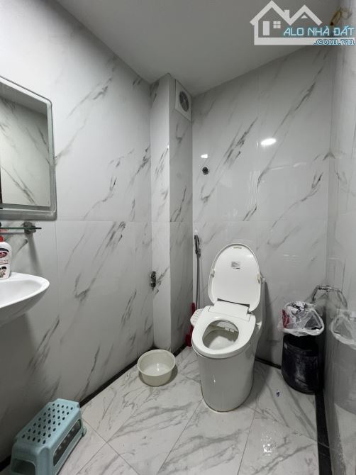 Bán nhà phân lô cán bộ Khuất Duy Tiến, Ô tô, chỉ 250tr/m2 - 4