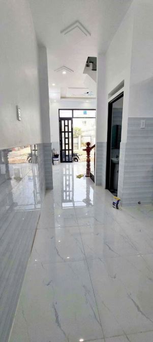 NHÀ SỔ RIÊNG TRỆT 2 LẦU- GIÁ NHỈNH 1TY8- DTSD 120M2 NGAY UBND LONG HẬU - 4