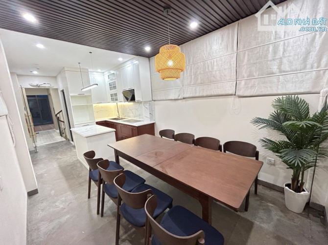 BÁN NHÀ PHÂN LÔ PHỐ ĐÔNG QUAN  GIẤY  25 TỶ 80M2 MT 5M 6 TẦNG VỈA HÈ Ô TÔ TRÁNH KINH DOANH - 4