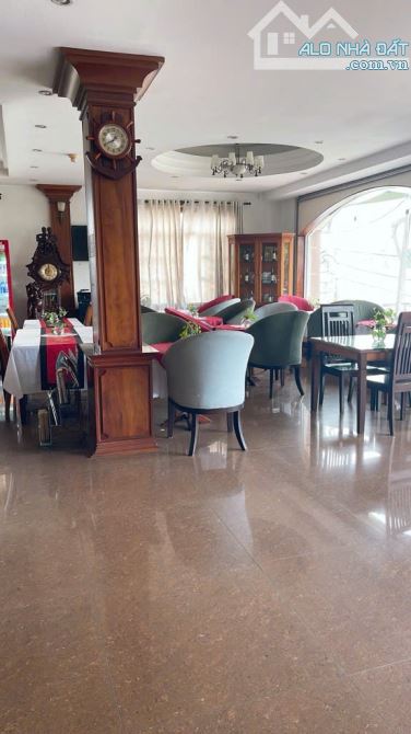 SIÊU PHẨM KHÁCH SẠN SIÊU VIP NGAY PHẠM VĂN ĐỒNG - VIEW SÔNG - 6 TẦNG - 550M2 - HẺM LỚN - 4
