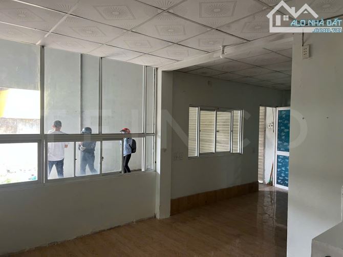 Kho xưởng bãi 200m² có văn phòng, trong KDC Bình Nhựt - 4