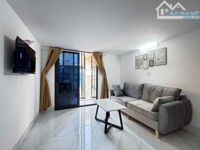 BÁN TÒA BUILDING MP Q.CẦU GIẤY 216M2 8 TẦNG MT9,8M - DÒNG TIỀN 300 TRIỆU/THÁNG - GIÁ 96 TỶ - 4