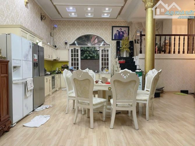 Bán Biệt Thự 2mt,Khu K300,P,12,Tân Bình,Dt: (12x21),Hầm 3 Tầng,Giá 62 Tỷ,TL - 5