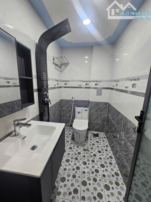 Nhà phố gần hội trường Đông Hoà, phường Đông Hòa, Tp Dĩ An. 6,35 tỷ - 5