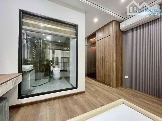 Bán nhà Ngọc Thụy 45m2- 7 tầng- 4 phòng ngủ- 10 tỷ,  thang máy, gần cầu Chương Dương - 5