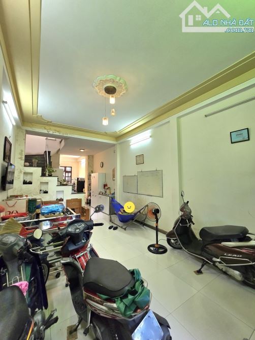 BÁN NHÀ 2 TẦNG PHƯỚC BÌNH – HẺM Ô TÔ – GẦN GLOBAL CITY – CHỈ 5.2 TỶ - 5