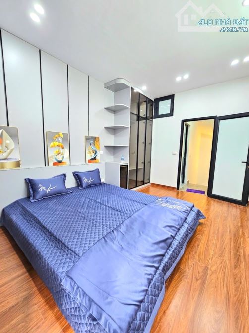 HÀNG HIẾM CHÍNH CHỦ GỬI BÁN NHÀ XUÂN ĐỈNH LÔ GÓC 5 TẦNG Ô TÔ GẦN NHÀ. NHỈNH 6tỷ - 5
