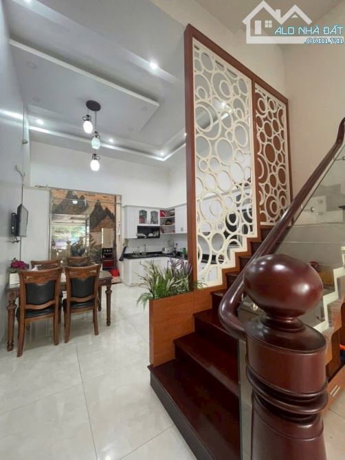 Nhà 2lầu MTKD AMAJHAO SÁT BÊN SIÊU THỊ COOPMART, BMT, DT: 4,5 x 22 ❌Chỉ 6ty9  TC: 100% - 5