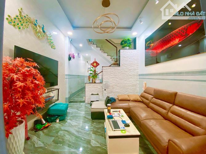 NHÀ 2 TẦNG NGAY LÃ XUÂN OAI, LÊ VĂN VIỆT - ĐƯỜNG Ô TÔ TRÁNH - 90M2  TẶNG NT SANG TRỌNG - 5