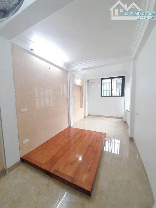 Bán nhà lô góc Kim Giang, ô tô tránh, kinh doanh tốt, dòng tiền 9tr/th, giá chỉ 5.9 tỷ - 5