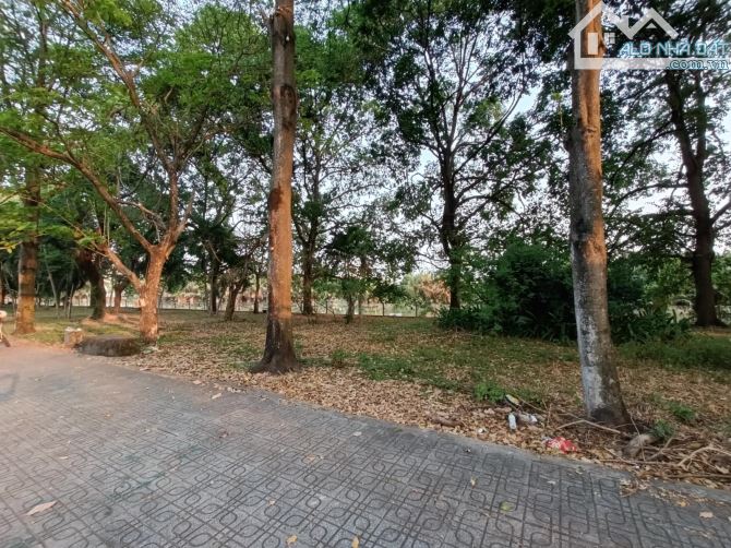 LÔ BIỆT THỰ VIEW SÔNG GIA HOÀ - 300M2(15*20M ) 41.5TỶ - PHƯỚC LONG B | GẦN CLOBAL CITY - 5