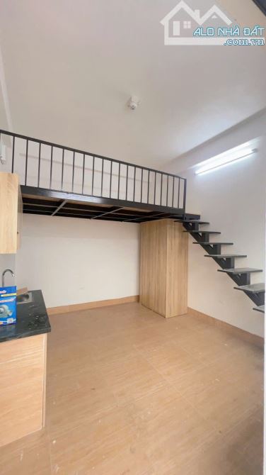 Cho Thuê CCMN Ngõ 53 Tân Triều Thanh Trì 27m2 Studio Gác Xép Cửa Sổ Ban Công Thang Máy 28P - 5