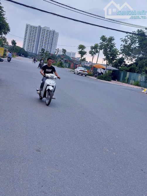 Bán nhà Ngọc Thụy 45m2- 7 tầng- 4 phòng ngủ- 10 tỷ,  thang máy, gần cầu Chương Dương - 6