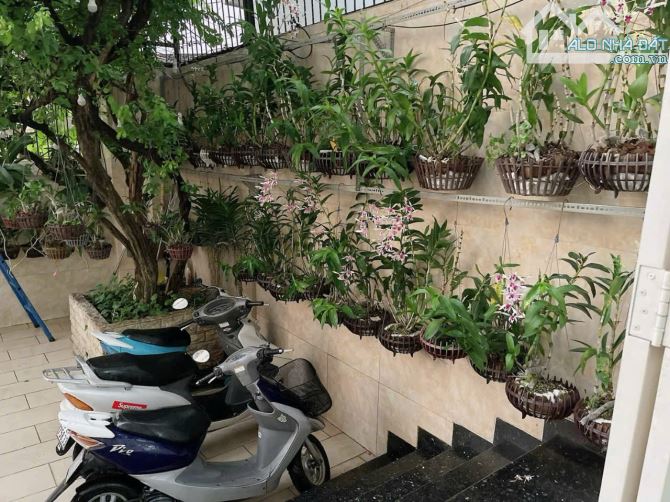 Bán Biệt Thự 2mt,Khu K300,P,12,Tân Bình,Dt: (12x21),Hầm 3 Tầng,Giá 62 Tỷ,TL - 7