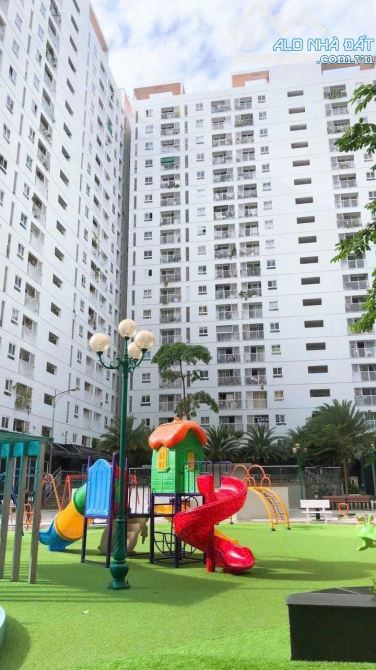 Bán Căn Hộ Gốc Tara  LẦU 6 Mặt Tiền Đường Tạ Quang Bửu - 90m.2- 3PN-2WC - F6 Q8 - 7