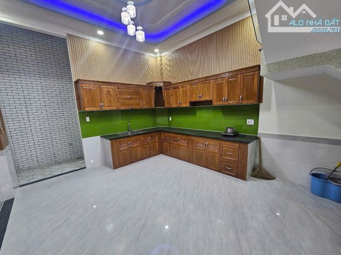 Nhà phố gần hội trường Đông Hoà, phường Đông Hòa, Tp Dĩ An. 6,35 tỷ - 7