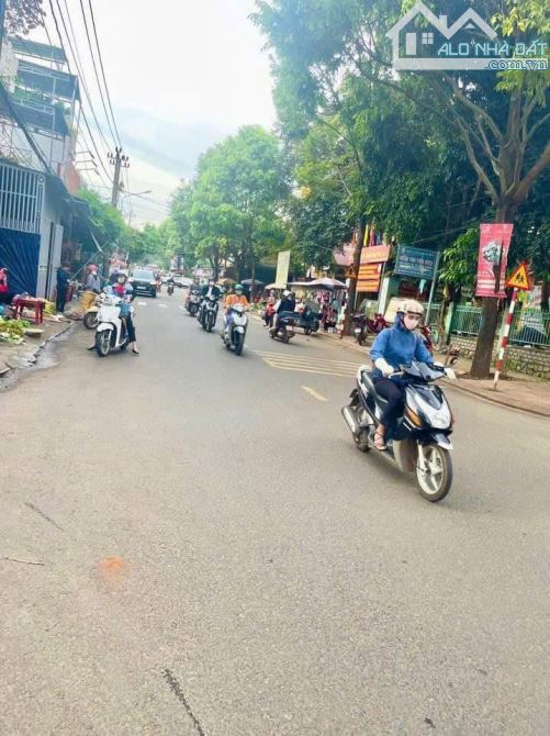 Nhà 2lầu MTKD AMAJHAO SÁT BÊN SIÊU THỊ COOPMART, BMT, DT: 4,5 x 22 ❌Chỉ 6ty9  TC: 100% - 7