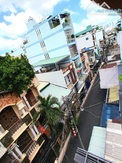 Nhà bán: đường Nguyễn Bá Tồng. Q Tân Bình. DTSD 72m2. 4 tầng. Giá 10,5 tỷ - 7