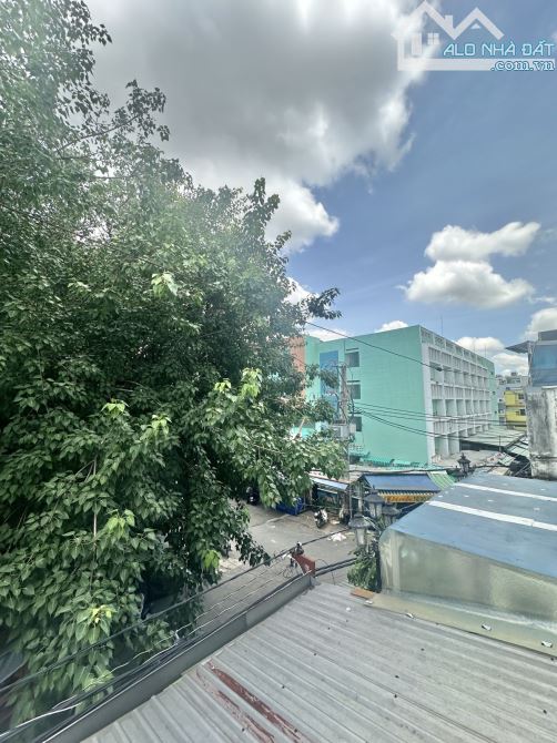 Hẻm 6M ô tô vào nhà ngay Phố Ẩm Thực Hồ Thị Kỷ. 3 tầng còn mới. Ngang 6m đẹp. Chỉ 6,x tỷ - 7