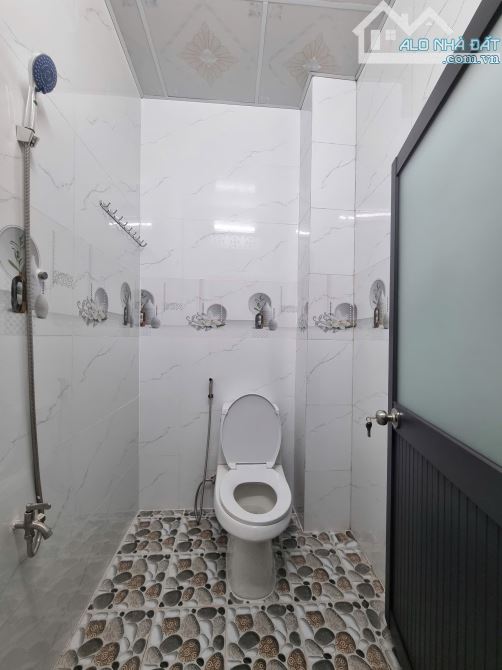 Bán nhà góc 2 mặt tiền hẻm Hoàng Quốc Việt, gần bánh Xèo Bảy Tới - 8