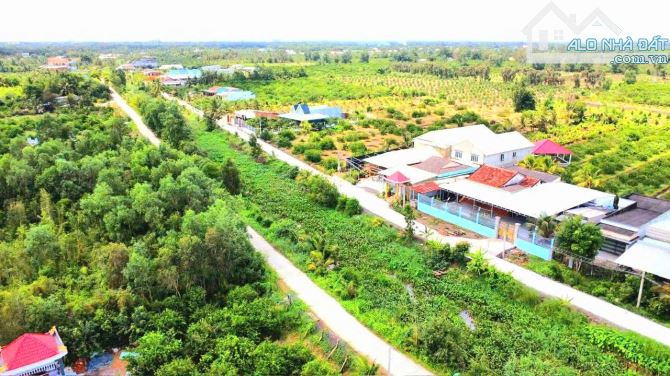 Siêu phẩm, 1000m2 đất vườn 20x 50m, chuyển thổ view kênh chỉ 670tr - 8