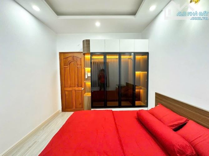 Bán nhà BTCT 1 trệt 2 lầu Huỳnh Tấn Phát Q7, 4PN, 45m², chỉ 5.5 tỷ - 9