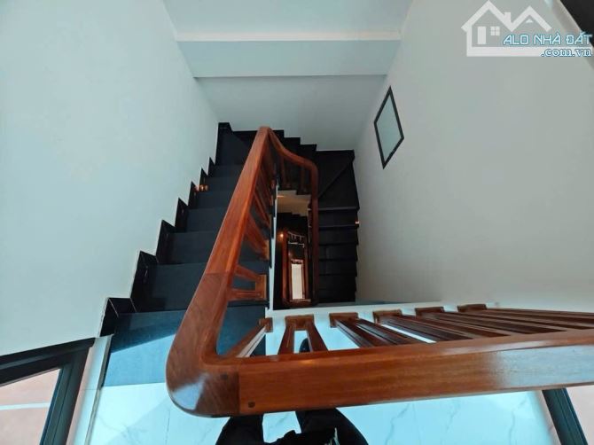 Bán nhà Lại Yên lô góc 42m2 mặt tiền 4m 4 tầng 4 ngủ gần hồ, trường học, chợ 4 tỷ 9 - 8