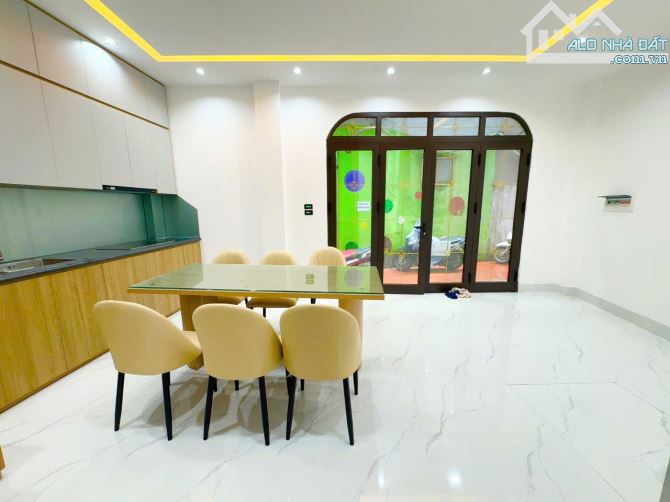 ĐỖ ĐỨC DỤC - MỄ TRÌ - TT HỘI NGHỊ QG - LÔ GÓC - 6 TẦNG THANG MÁY - NỘI THẤT ĐẸP - 9.15 TỶ - 9