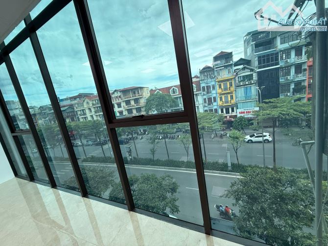 ⚜️ TÒA VĂN PHÒNG MẶT PHỐ VIP ĐÀO TẤN, BA ĐÌNH 160M2 5T THANG MÁY MT 6.5M, CHỈ 122 TỶ ⚜️