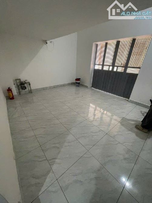BÁN TOÀ CCMM MẶT NGÕ NGUYỄN KHOÁI, MỘT NHÀ RA MẶT PHỐ, 10 PHÒNG KHÉP KÍN, SỔ VUÔNG