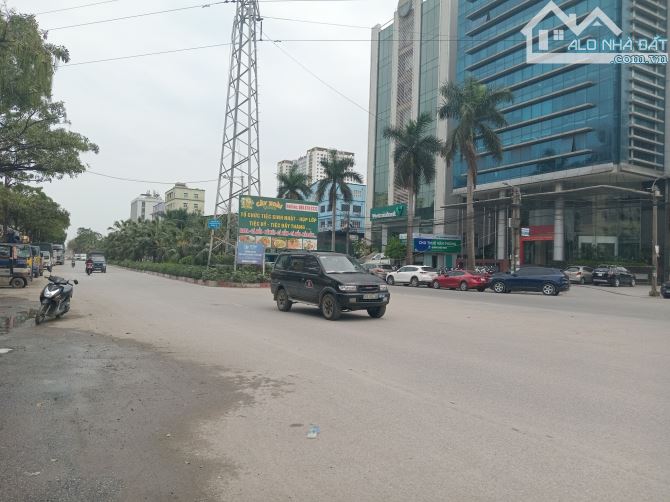 Bán đất mặt đường Tân Mai DT 1175m2, MT 30m, Giá 90 tỷ