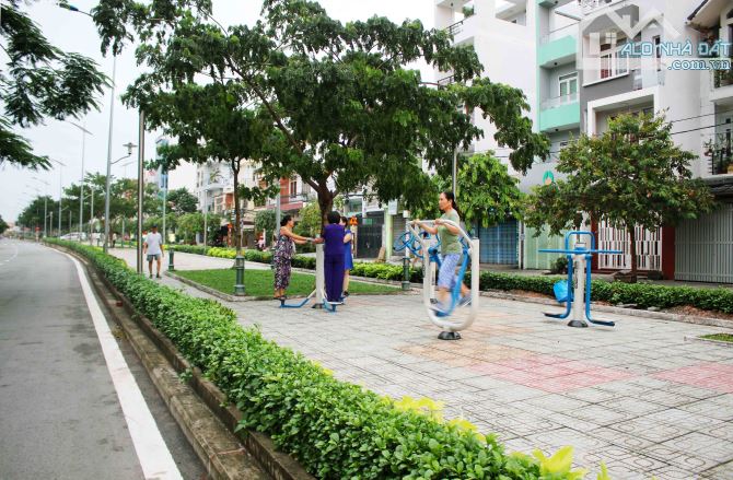 Gấp! Nhà MT khu K26 Phạm huy Thông P6 DT 5x17m, hầm 3 lầu ST, ĐCT 60tr/  giá 23.5 tỷTL
