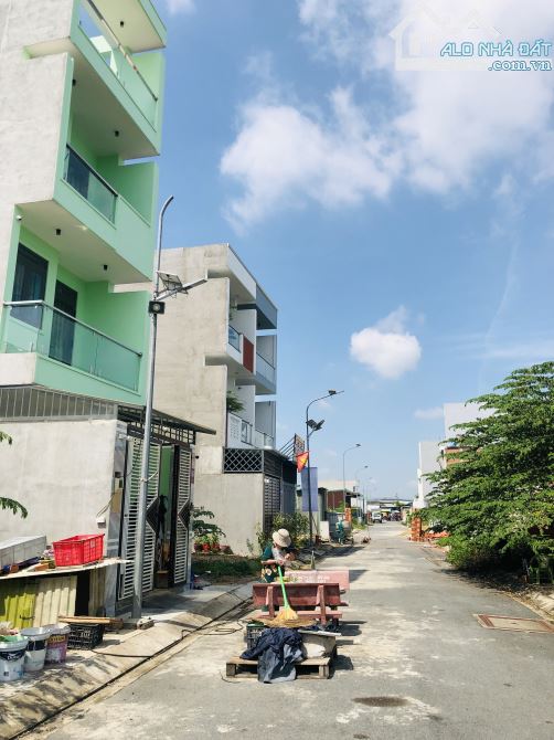 Bán Đất HXH 7m đ.Ngô Chí Quốc - Bình Chiểu, gần chợ , KCN, KCX dân cư đông đúc, đồng bộ