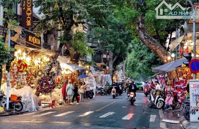 HÀNG MÃ HOÀN KIẾM - Siêu phẩm mặt phố cổ 84m2 4 tầng, mặt tiền 4.5m - Giá tốt
