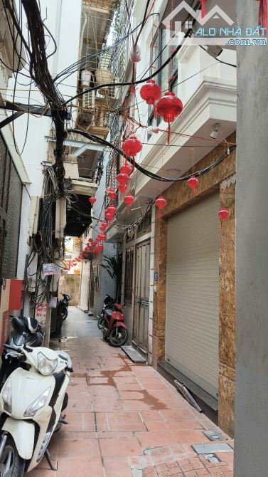 Bán 2 căn phân lô 38m2 xây 5 tầng  giá 7tỷ, PHỐ TRỊNH ĐÌNH CỬU