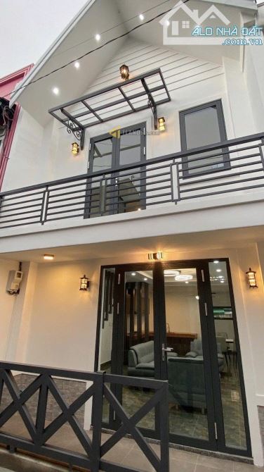 NHÀ ĐẸP MỚI XÂY – NGUYỄN TRUNG TRỰC, P4, PHƯỜNG XUÂN HƯƠNG, ĐÀ LẠT