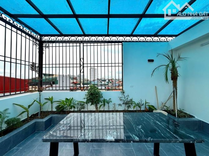 Cổ Nhuế, siêu phẩm lô góc, 39m2, 7T thang máy mới , oto10m, ngõ thông 9 tỷ