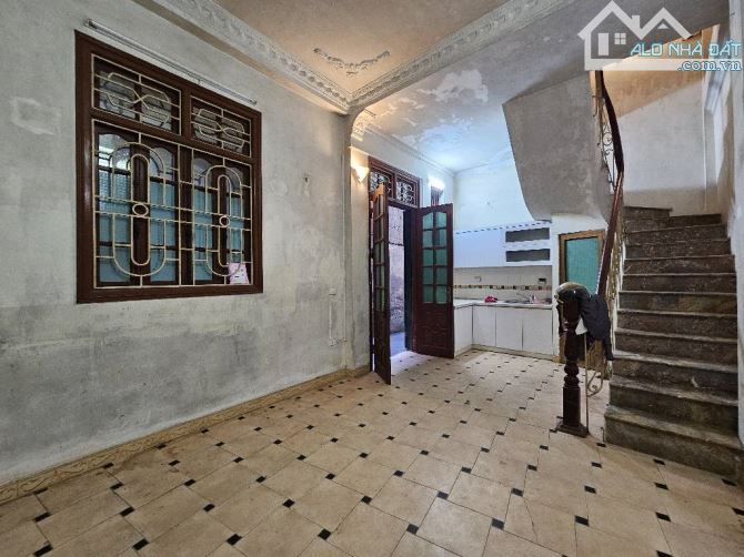 💥Nhà Đẹp Cự Lộc, Hàng Xóm Royal, 15m Ra Ôtô Tránh, DT 26m2, 4 Tầng, Giá Nhỉnh 6 Tỷ