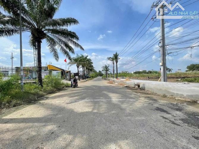 Cho thuê mặt bằng góc 2 mặt tiền khu cồn khương dt 1327m2 giá 50tr/th