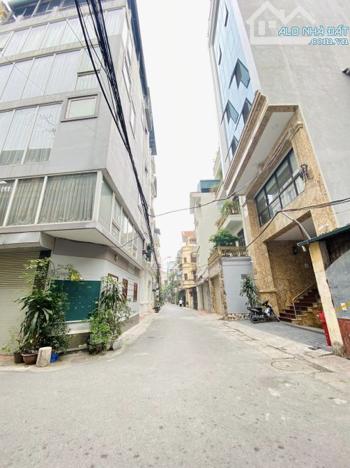 PHÂN LÔ 106 HOÀNG QUỐC VIỆT CẦU GIẤY, 2 MẶT NGÕ THÔNG, OTO TRÁNH, 42m MT 3.6m 14.8 Tỷ