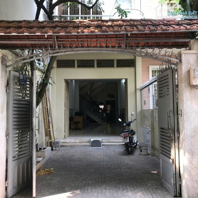 Cần tiền nên Bán nhà sát mặt tiền đường Đào Duy Anh Q Phú Nhuận.DT 4.x30m. Giá 25 tỷ
