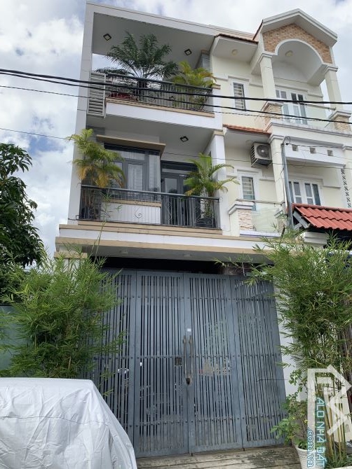 Bán nhà Tam Bình- Thủ Đức, Gò Dưa,DT: 79.3m2x3 tầng. Chỉ 7 tỷ 750