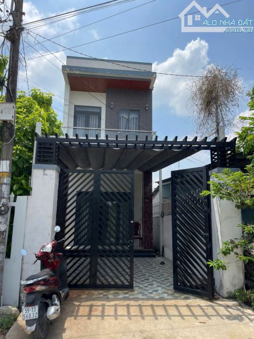 Nhà hẻm tỉnh lộ 15, xã Tân Thạnh Đông dt 166m2 1 lầu 2pn 2wc giá 3,6 tỷ
