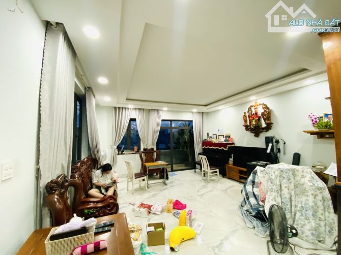 BIỆT THỰ NAM LONG - TRẦN TRỌNG CUNG 28 tỷ