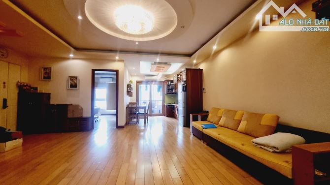 Bán căn hộ 4 ngủ chung cư Sudico Mỹ Đình- Sông Đà, Nam Từ Liêm chỉ 8,4 tỷ