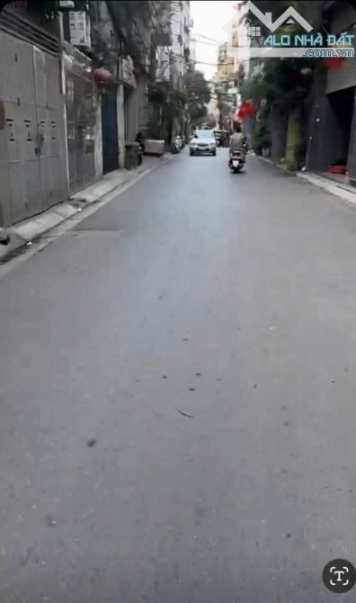 10,9 tỷ Minh Khai, Lạc Trung 40m2, 5 tầng trước nhà ô tô tải tránh