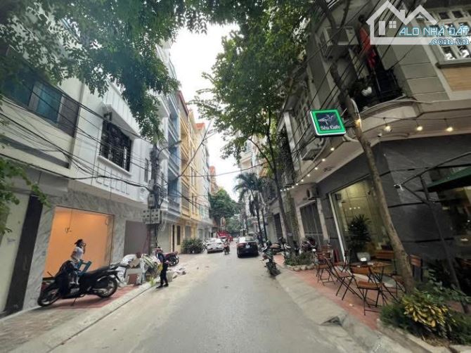 CỰC HIẾM - PHỐ NGHĨA ĐÔ 64M2 x 5T - ĐƯỜNG    2 ÔTÔ TRÁNH NHAU - GIÁ 24 TỶ.